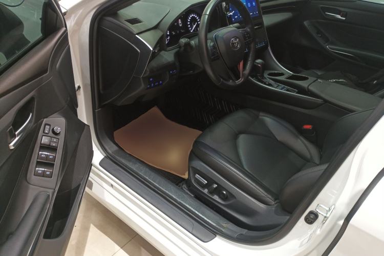 Used Toyota Avalon 2023 2.5L Luxury Edition Driver Seat