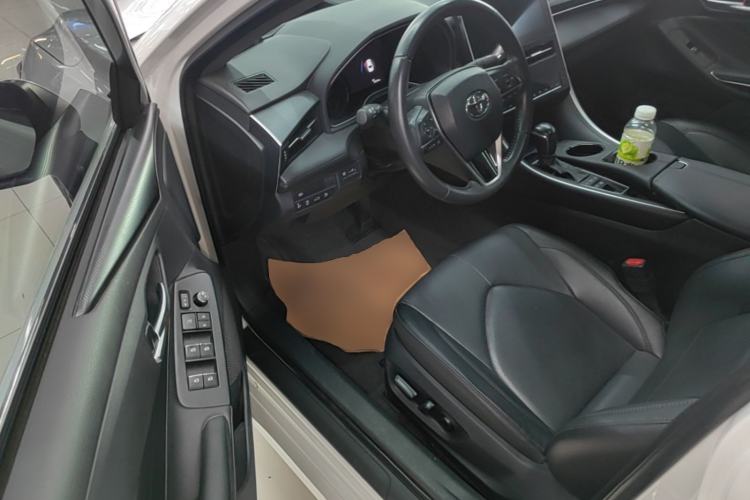 Used Toyota Avalon 2023 Dual-Engine 2.5L Luxury Edition Driver Seat