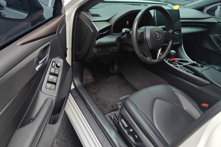 Used Toyota Avalon 2023 2.5L Luxury Edition Driver Seat