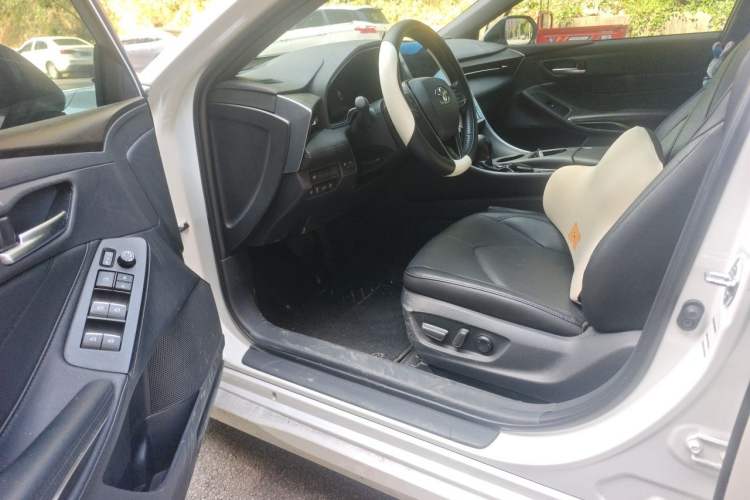 Used Toyota Avalon 2023 2.0L Luxury Edition Driver Seat