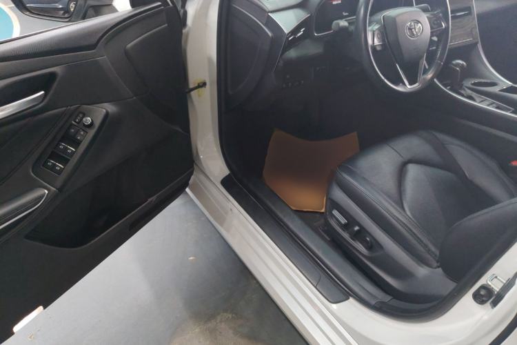 Used Toyota Avalon 2023 Dual-Engine 2.5L Luxury Edition Driver Seat