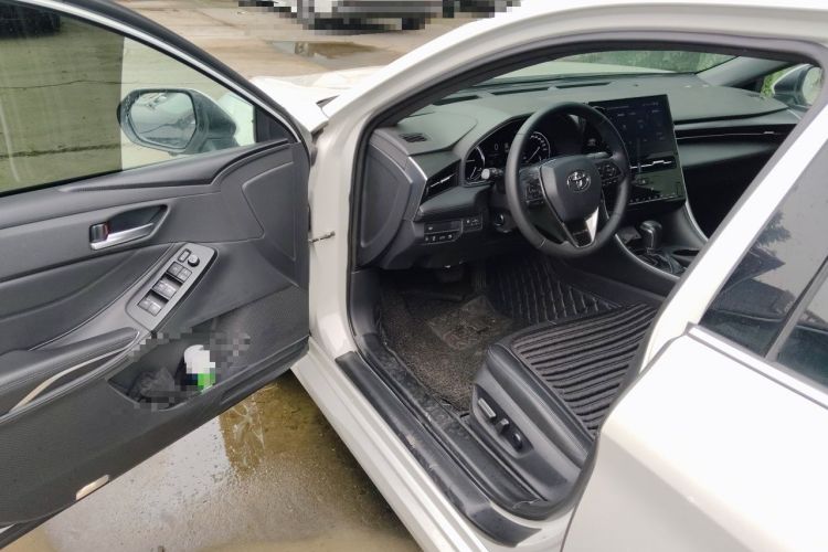 Used Toyota Avalon 2023 Dual-Motor 2.5L Progressive Edition Driver Seat