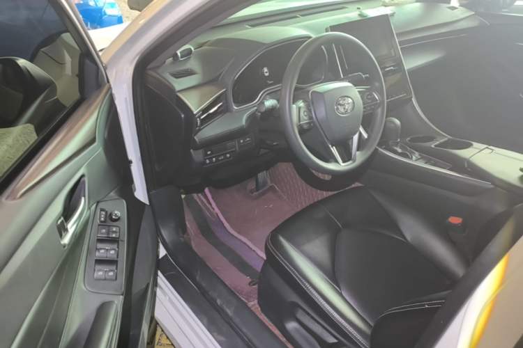 Used Toyota Avalon 2023 2.0L Progressive Edition Driver Seat