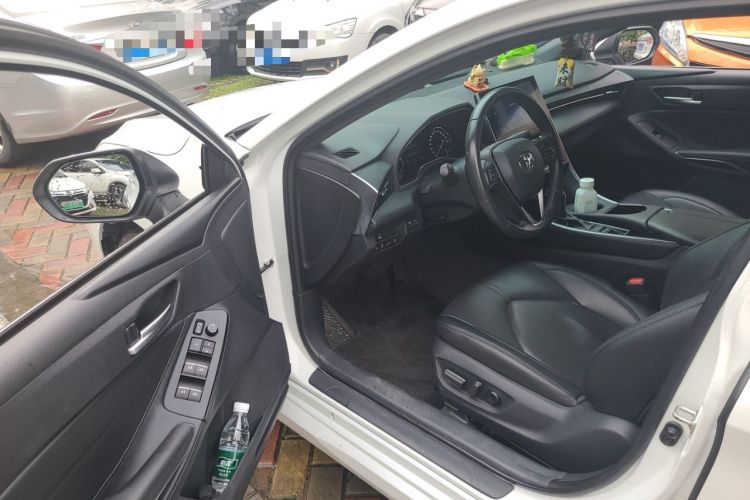 Used Toyota Avalon 2023 Dual-Engine 2.5L Luxury Edition Driver Seat
