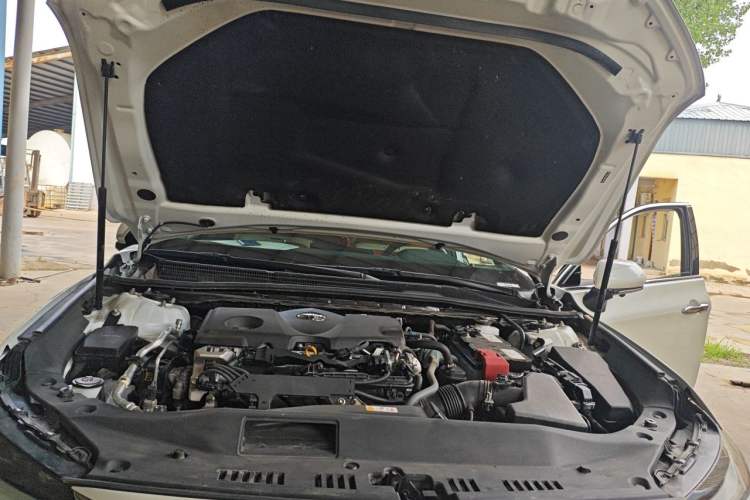 Used Toyota Avalon 2023 2.5L Luxury Edition Engine Bay