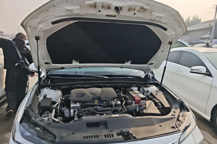 Used Toyota Avalon 2023 2.0L Premium Edition Engine Bay