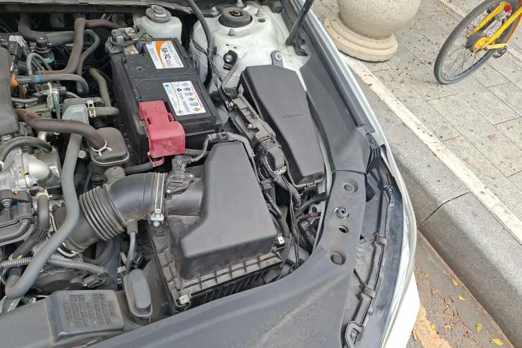Used Toyota Avalon 2023 2.5L Luxury Edition Engine Bay Left