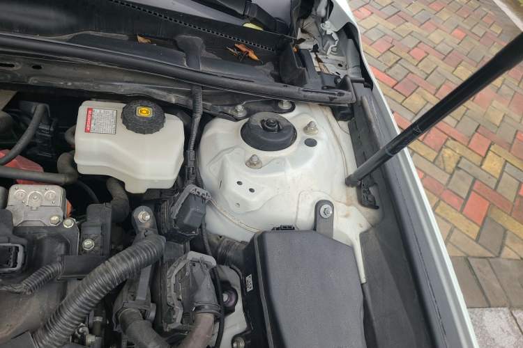 Used Toyota Avalon 2023 Dual-Engine 2.5L Luxury Edition Engine Bay Left