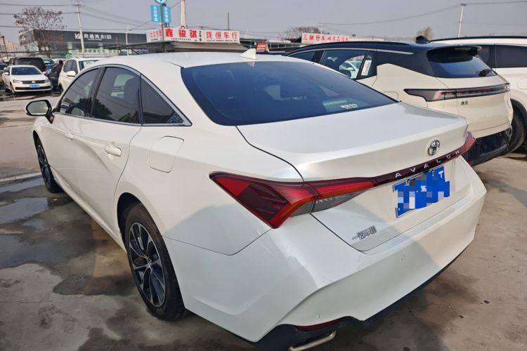 Used Toyota Avalon 2023 2.0L Premium Edition Exterior 2