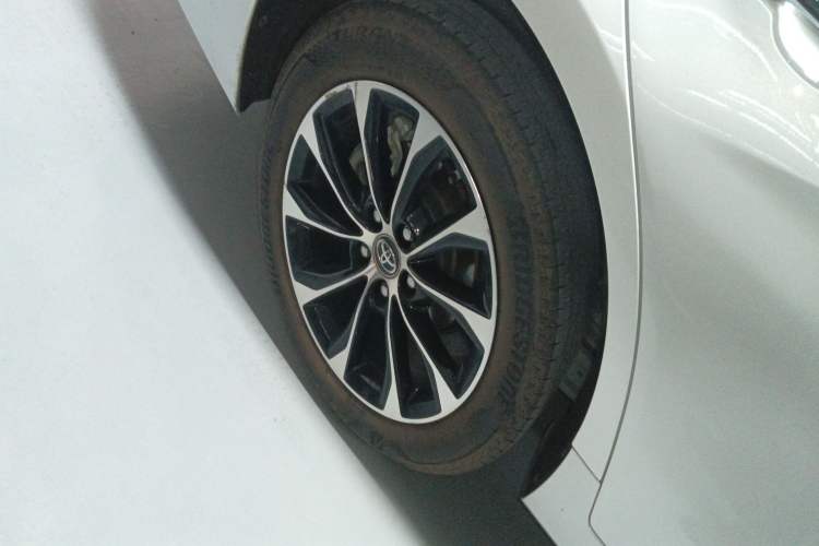 Used Toyota Avalon 2023 Dual-Engine 2.5L Luxury Edition Exterior 2