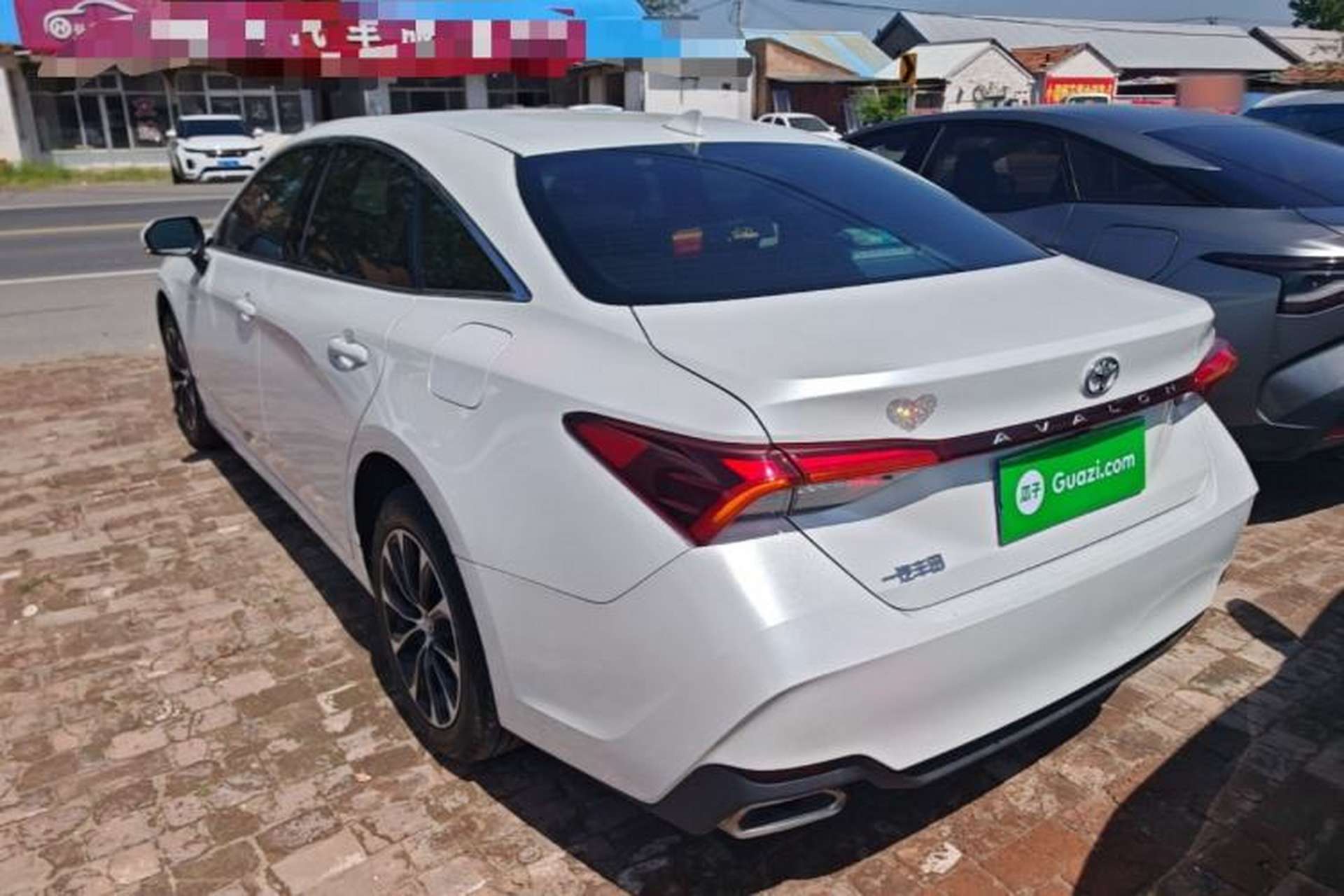 Used Toyota Avalon 2023 2.0L Progressive Edition Exterior 2