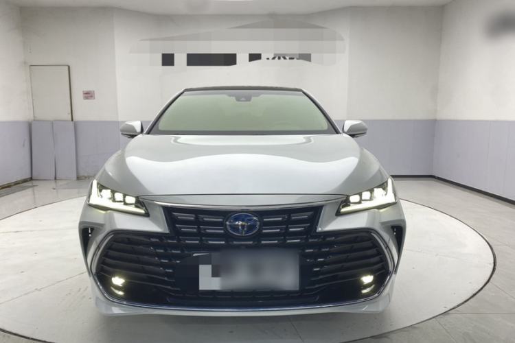 Used Toyota Avalon 2023 Dual-Motor 2.5L XLE Prestige Edition Exterior 2