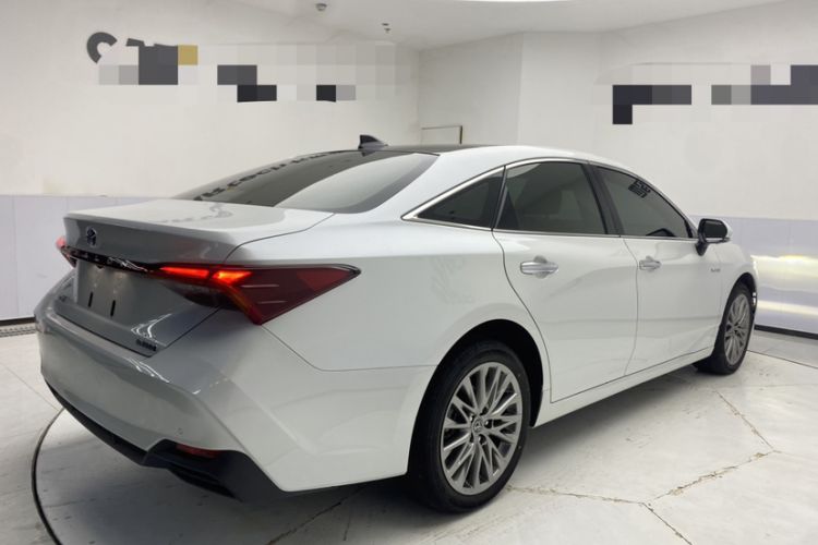 Used Toyota Avalon 2023 Dual-Motor 2.5L XLE Prestige Edition Exterior 3