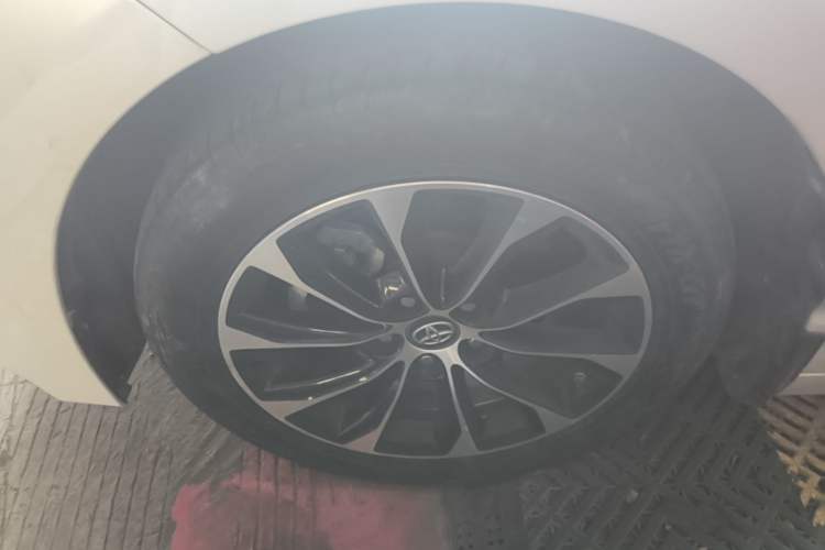 Used Toyota Avalon 2023 2.0L Progressive Edition Exterior 4