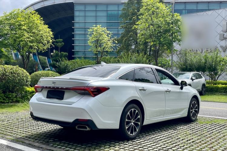 Used Toyota Avalon 2023 2.5L Luxury Edition Exterior 4