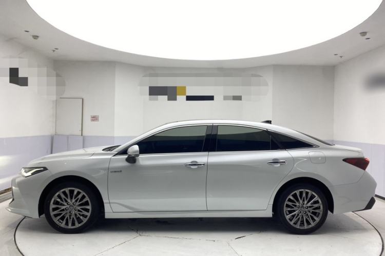 Used Toyota Avalon 2023 Dual-Motor 2.5L XLE Prestige Edition Exterior 5