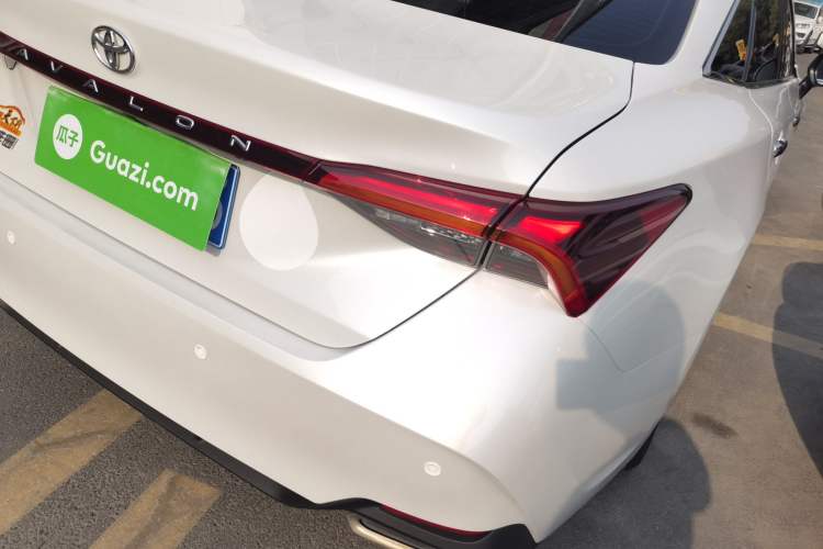 Used Toyota Avalon 2023 2.0L Luxury Edition Exterior 6