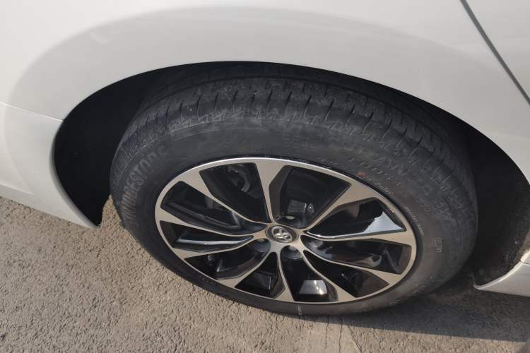 Used Toyota Avalon 2023 2.0L Luxury Edition Exterior 8