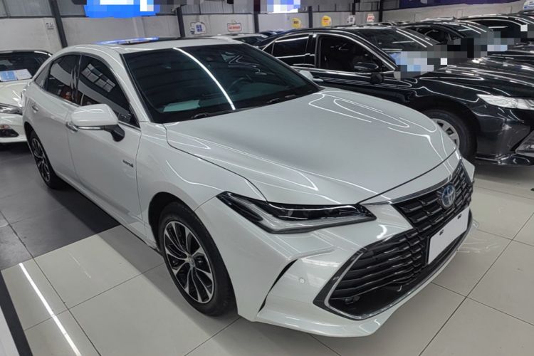Used Toyota Avalon 2023 Dual-Engine 2.5L Luxury Edition Front Right 45 Deg
