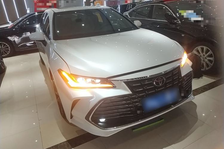 Used Toyota Avalon 2023 2.0L Luxury Edition Front Right 45 Deg