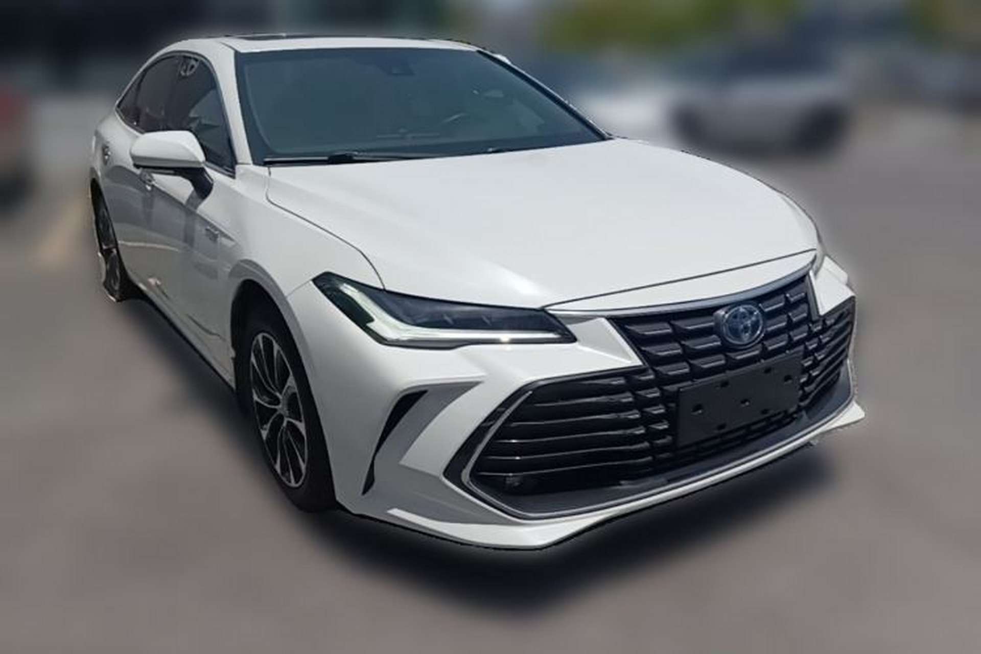 Used Toyota Avalon 2023 Dual-Engine 2.5L Luxury Edition Front Right 45 Deg