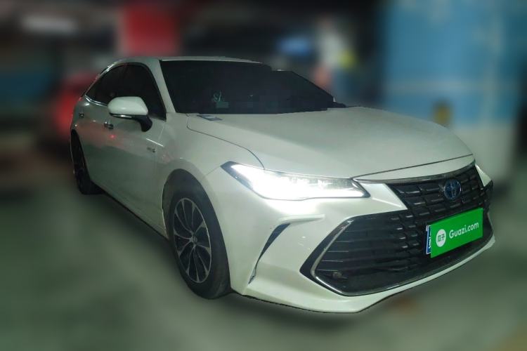 Used Toyota Avalon 2023 Dual-Engine 2.5L Luxury Edition Front Right 45 Deg
