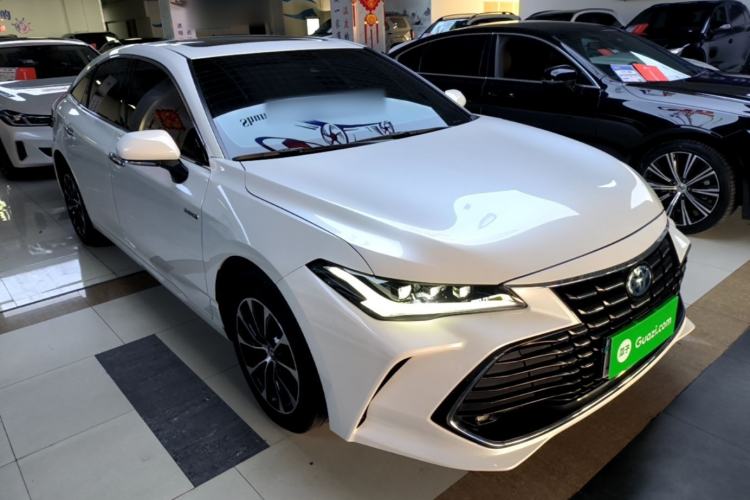 Used Toyota Avalon 2023 Dual-Engine 2.5L Luxury Edition Front Right 45 Deg