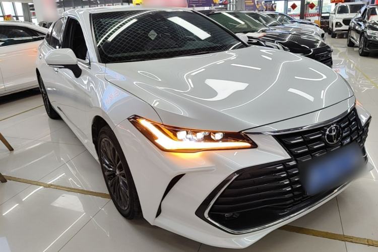 Used Toyota Avalon 2023 2.0L XLE Deluxe Edition Front Right 45 Deg