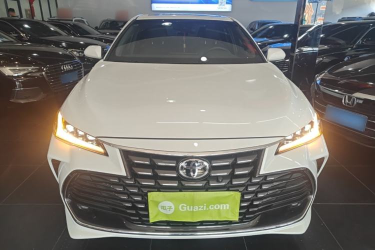 Used Toyota Avalon 2023 2.0L Premium Edition Front