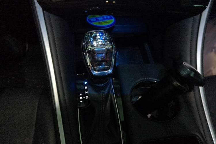 Used Toyota Avalon 2023 2.0L Luxury Edition Gear Lever