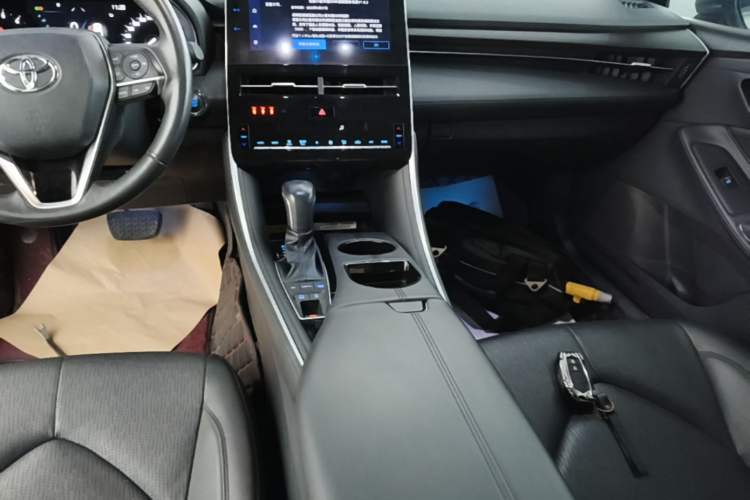 Used Toyota Avalon 2023 2.5L Luxury Edition Gear Lever