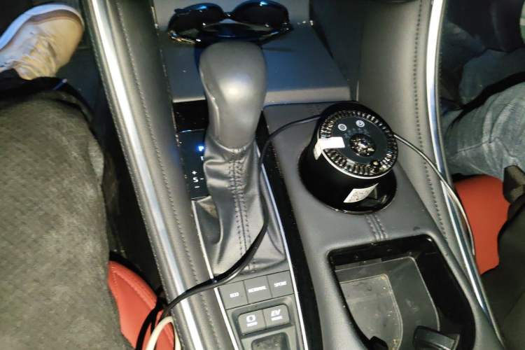 Used Toyota Avalon 2023 Dual-Engine 2.5L Luxury Edition Gear Lever