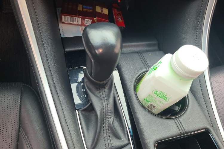 Used Toyota Avalon 2023 Dual-Engine 2.5L Luxury Edition Gear Lever