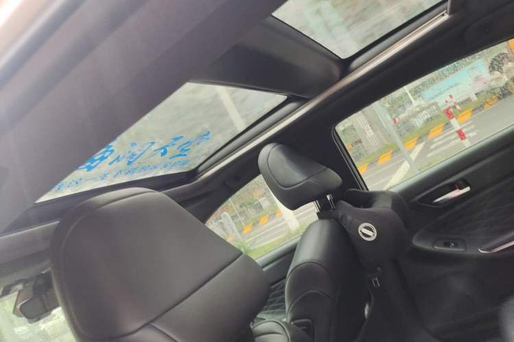 Used Toyota Avalon 2023 2.5L Touring Premium Edition Headliner