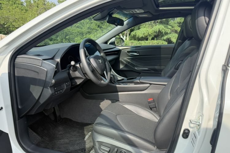Used Toyota Avalon 2023 2.0L Luxury Edition Interior 1