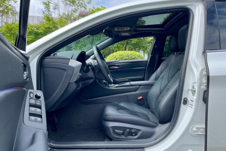 Used Toyota Avalon 2023 2.5L Luxury Edition Interior 13