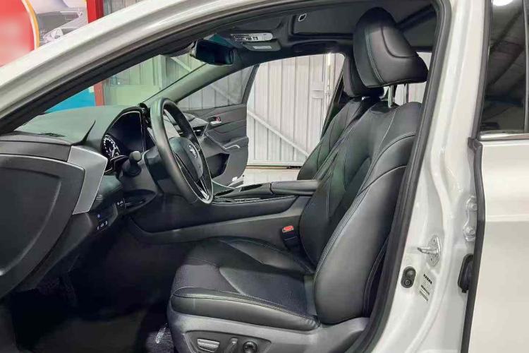 Used Toyota Avalon 2023 Dual-Engine 2.5L Luxury Edition Interior 2