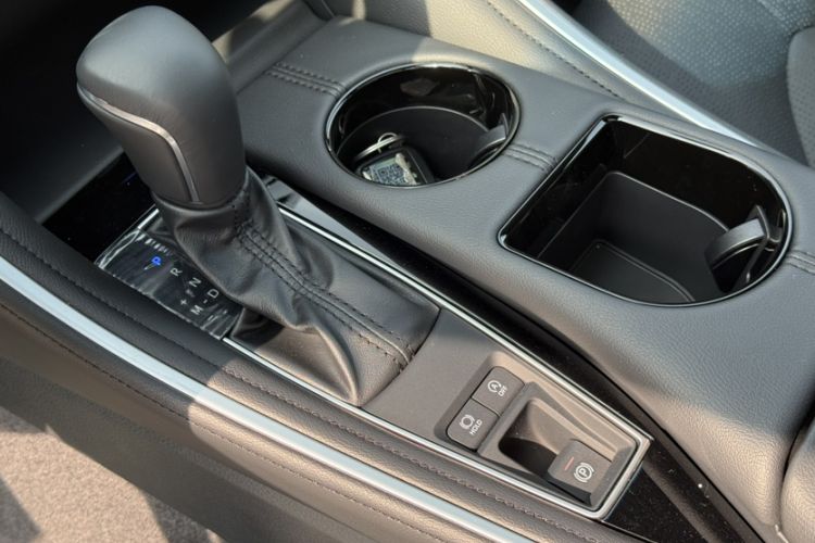 Used Toyota Avalon 2023 2.0L Luxury Edition Interior 4