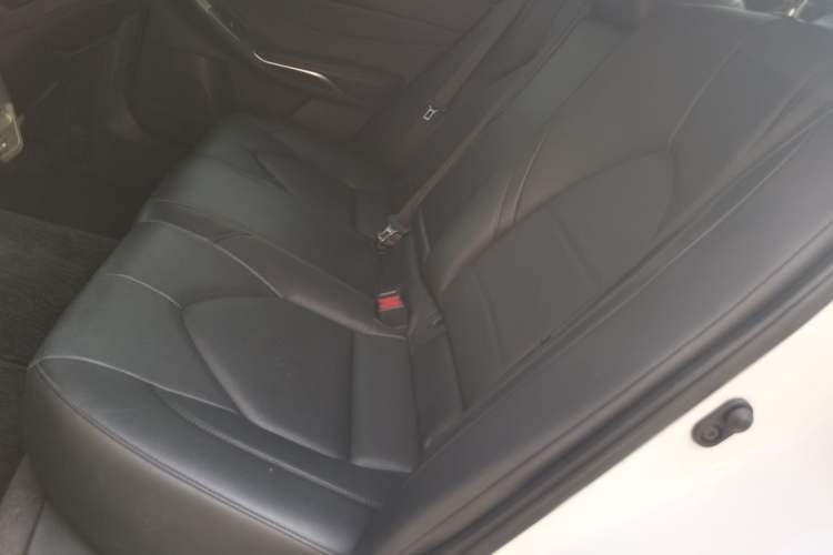 Used Toyota Avalon 2023 2.0L Luxury Edition Interior 4