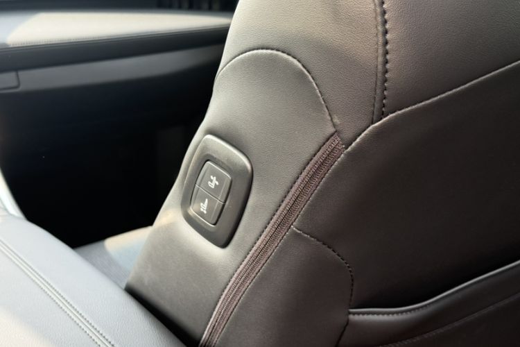 Used Toyota Avalon 2023 2.0L Luxury Edition Interior 6