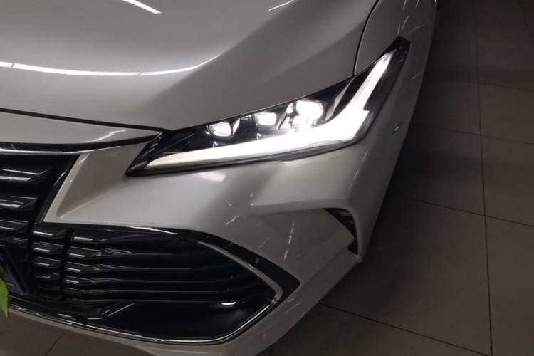 Used Toyota Avalon 2023 2.0L Premium Edition Left Front Headlight