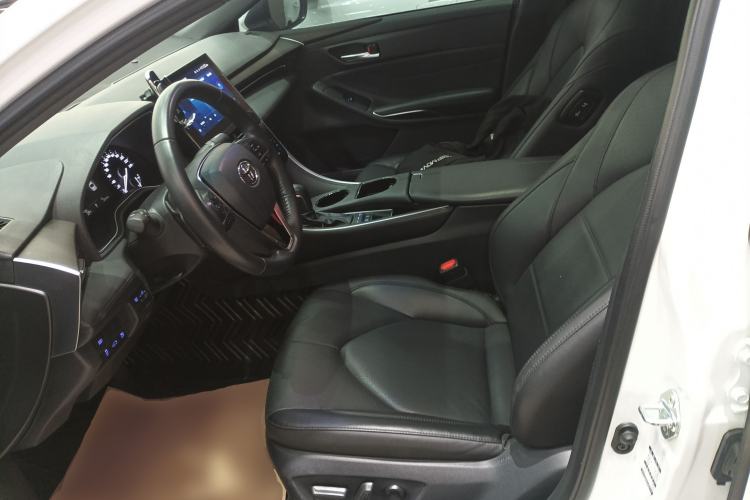 Used Toyota Avalon 2023 2.5L Luxury Edition Left Front Seat