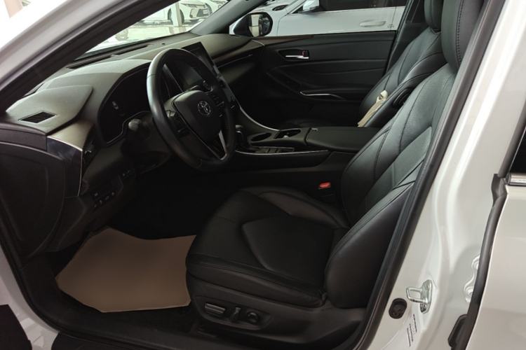 Used Toyota Avalon 2023 2.0L Premium Edition Left Front Seat