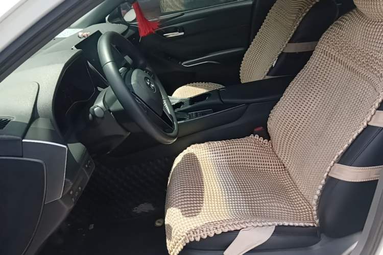 Used Toyota Avalon 2023 Dual-Engine 2.5L Luxury Edition Left Front Seat