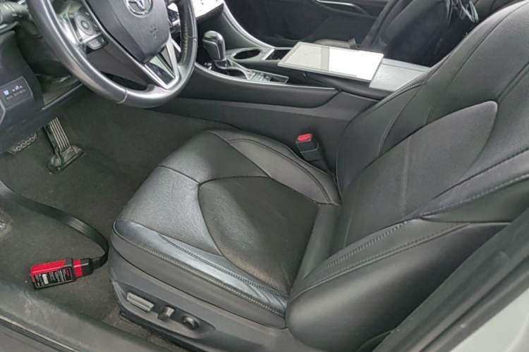 Used Toyota Avalon 2023 2.5L Luxury Edition Left Front Seat