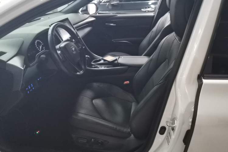 Used Toyota Avalon 2023 2.0L Premium Edition Left Front Seat