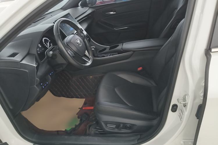 Used Toyota Avalon 2023 2.5L Luxury Edition Left Front Seat