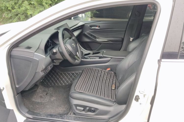 Used Toyota Avalon 2023 Dual-Motor 2.5L Progressive Edition Left Front Seat