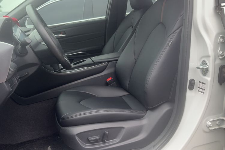 Used Toyota Avalon 2023 2.0L Progressive Edition Left Front Seat