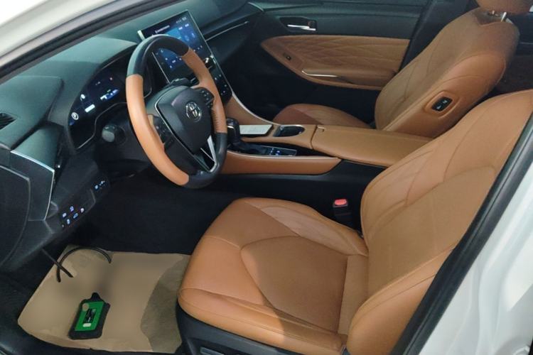 Used Toyota Avalon 2023 Dual-Motor 2.5L XLE Prestige Edition Left Front Seat